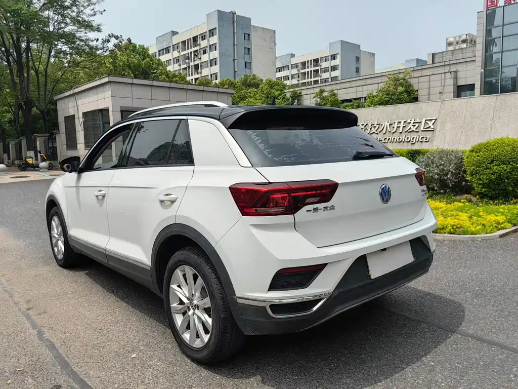T-ROC 2018 model 230TSI DSG two-wheel drive aggressive model National V купить на сайте DeffCars