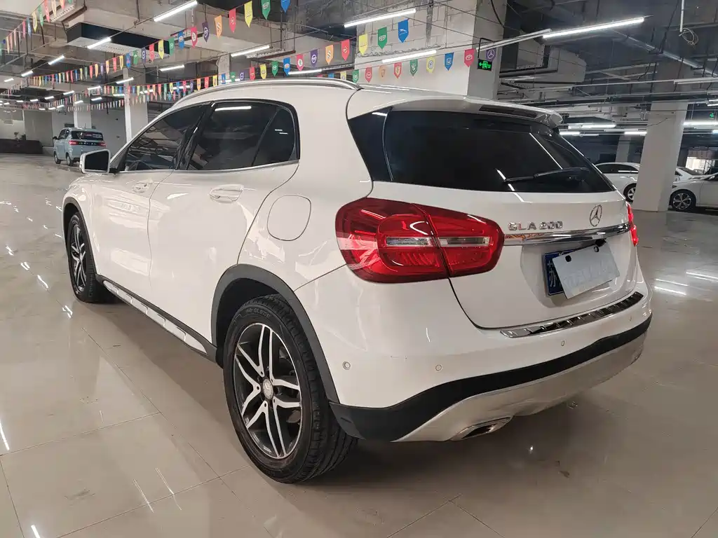 Mercedes-Benz GLA 2016 GLA 200 Fashion Model купить на сайте DeffCars