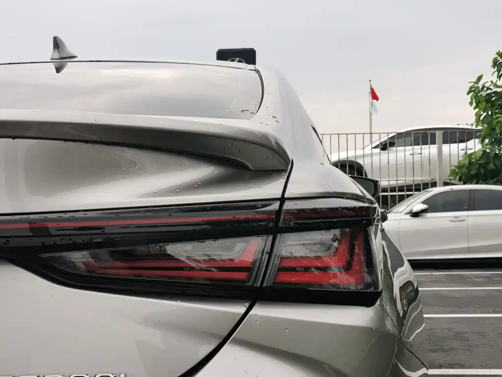 Lexus ES 2025 300h Premium Edition купить на сайте DeffCars