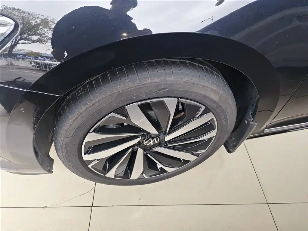Passat 2025 Outstanding Model 380TSI Dragon Edition купить на сайте DeffCars