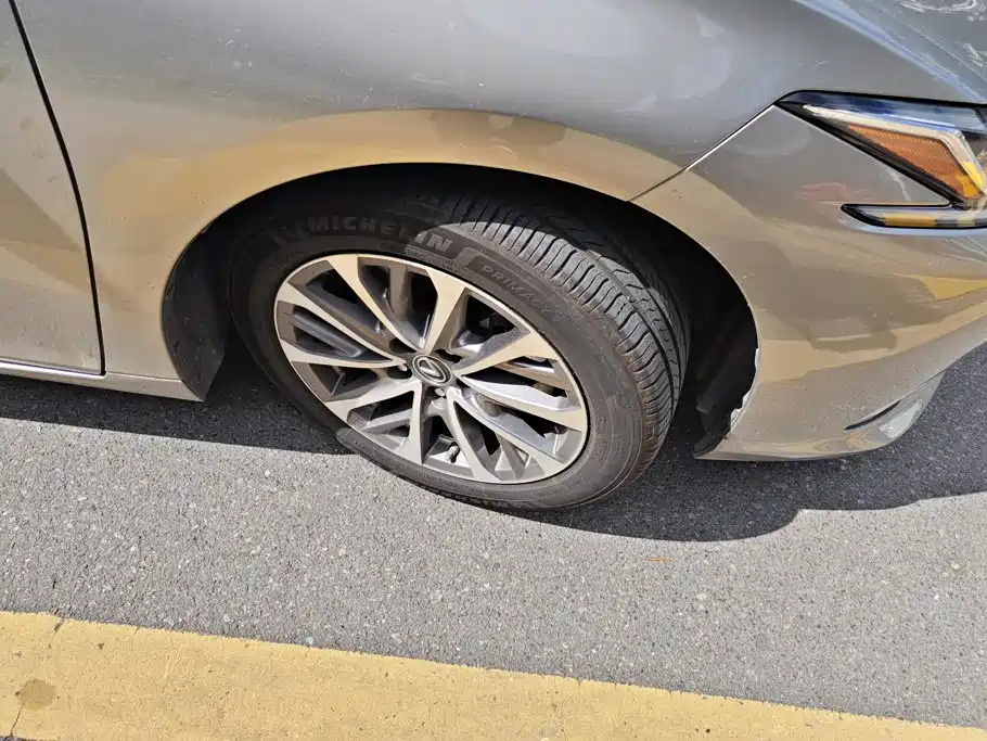 Lexus ES 2021 300h Excellence Edition купить на сайте DeffCars