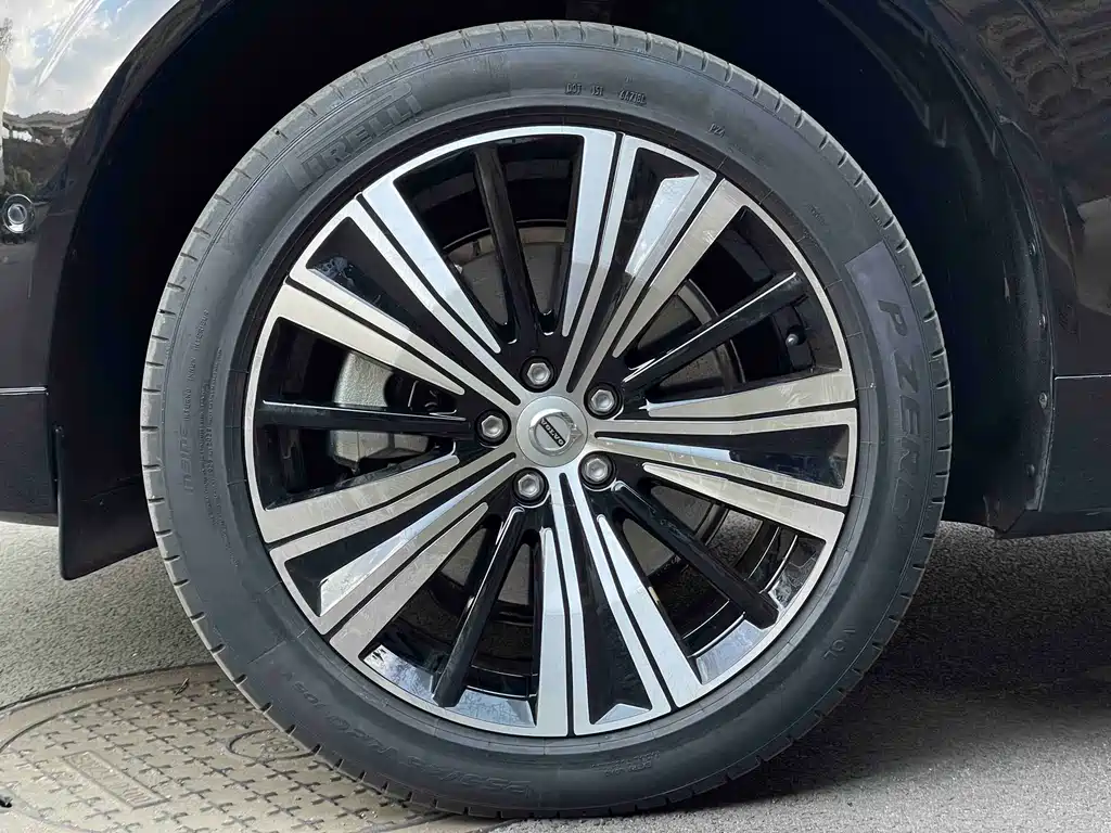 Volvo XC60 plug-in hybrid 2023 T8 plug-in hybrid long-range four-wheel drive Zhiyuan luxury version купить на сайте DeffCars