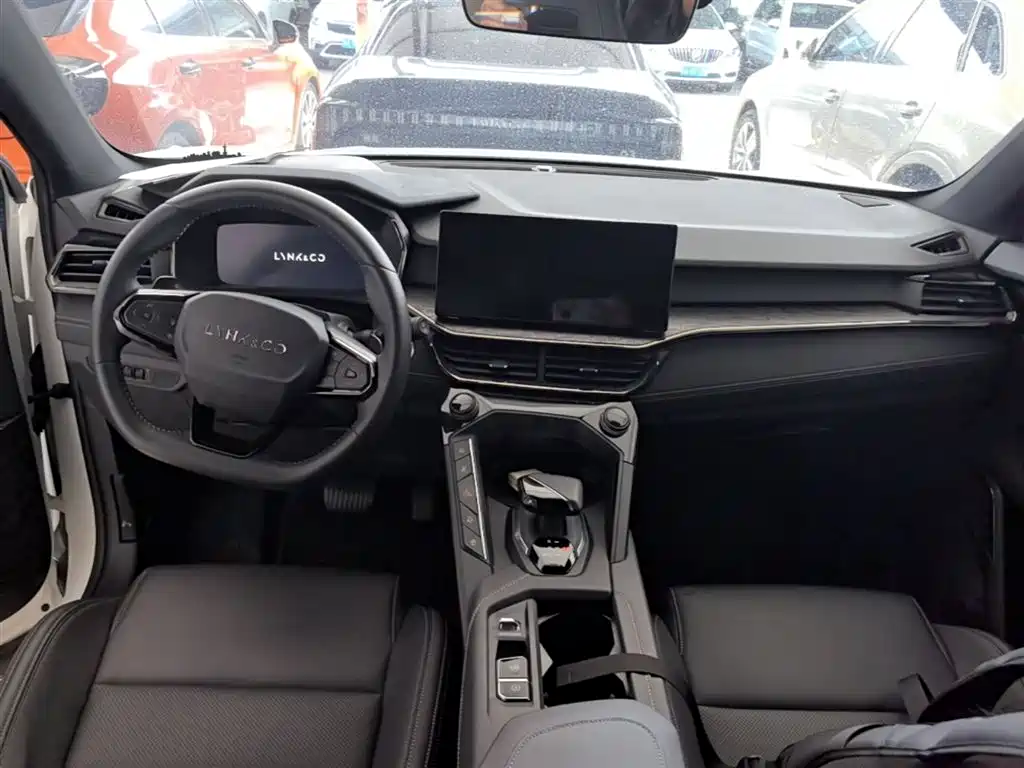 Lynk & Co 06 2023 Remix 1.5T Pro купить на сайте DeffCars