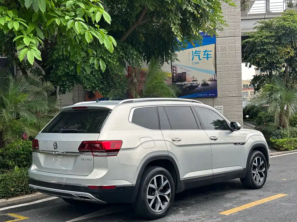 Touron 2019 380TSI four-wheel drive luxury version National VI купить на сайте DeffCars
