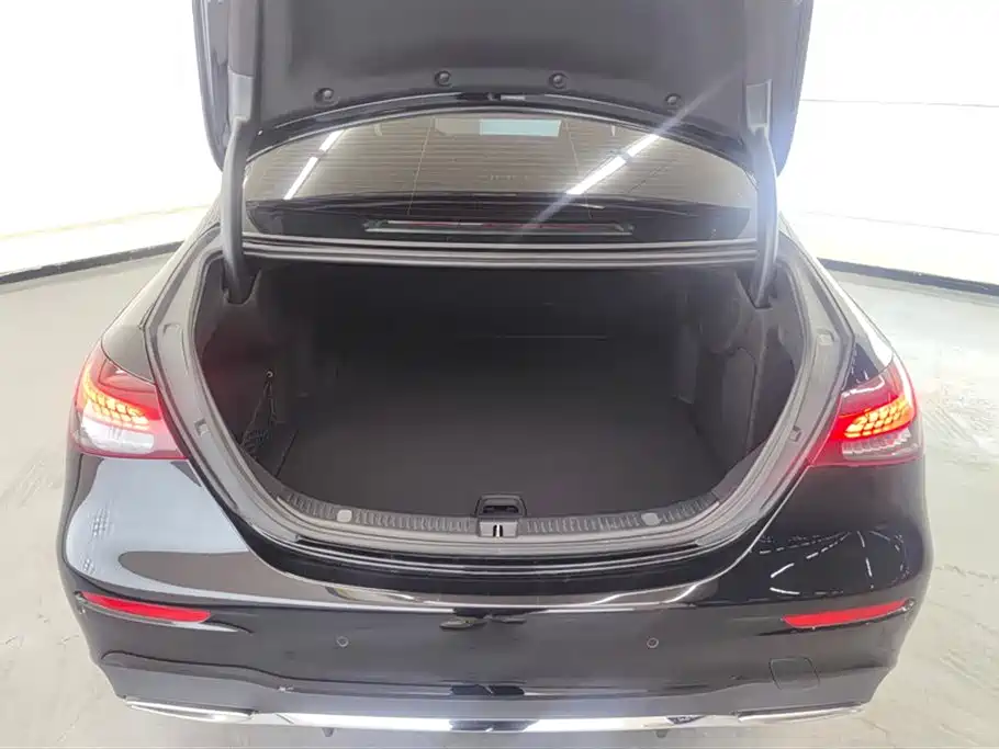 Mercedes-Benz E-Class 2023 facelift E 300 L sports luxury model купить на сайте DeffCars