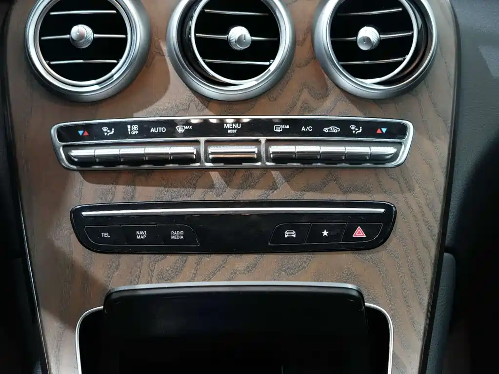 Mercedes-Benz GLC 2022 facelift GLC 300 L 4MATIC Dynamic Edition купить на сайте DeffCars