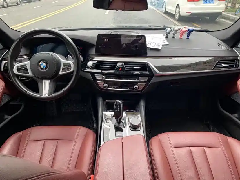 BMW 5 Series 2020 530Li Leading M Sports Package купить на сайте DeffCars