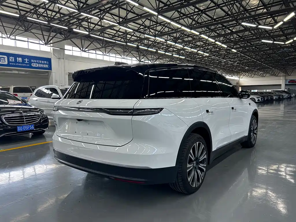 NIO ES8 2023 75kWh Executive Edition купить на сайте DeffCars