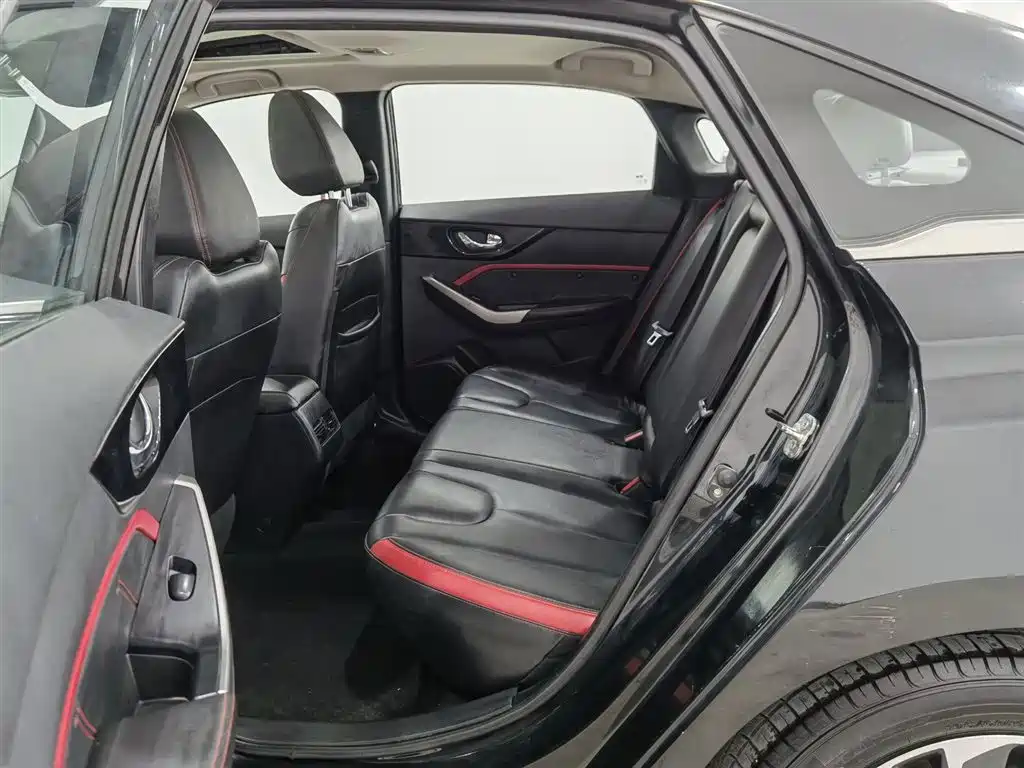 Venucia D60 2019 1.6L XL Manual Intelligent Link Elite Edition купить на сайте DeffCars