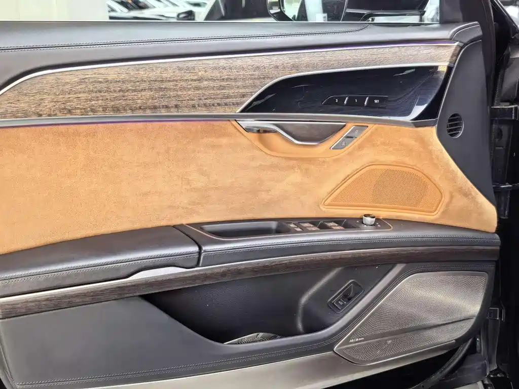 Audi A8 2019 facelift Plus A8L 55 TFSI quattro premium model купить на сайте DeffCars