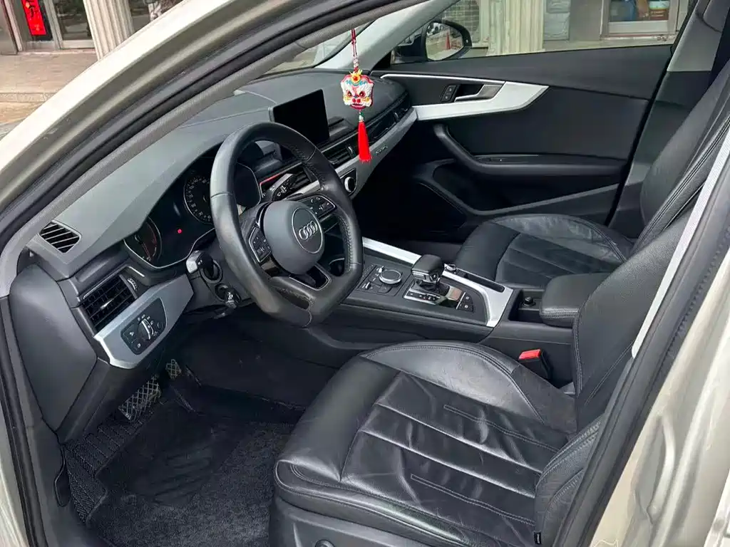Audi A4L 2019 45 TFSI quattro personalized sports version National VI купить на сайте DeffCars