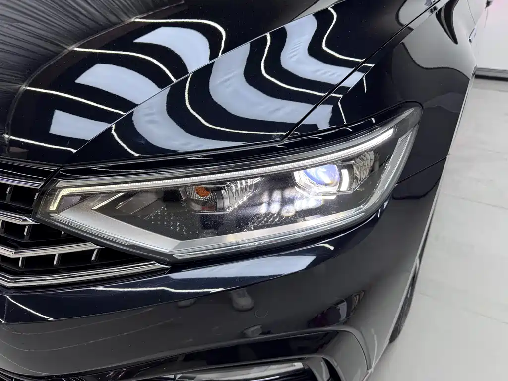 Magotan 2023 2 million commemorative edition 330TSI DSG luxury model купить на сайте DeffCars
