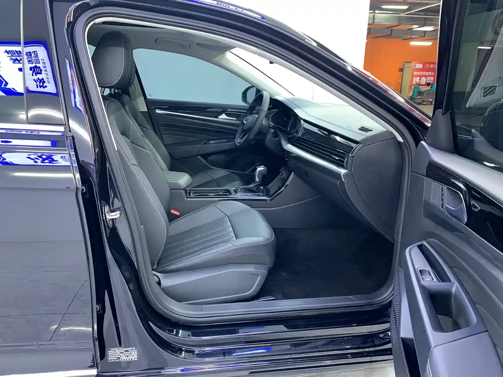 Passat 2023 facelift 280TSI Elite Edition купить на сайте DeffCars