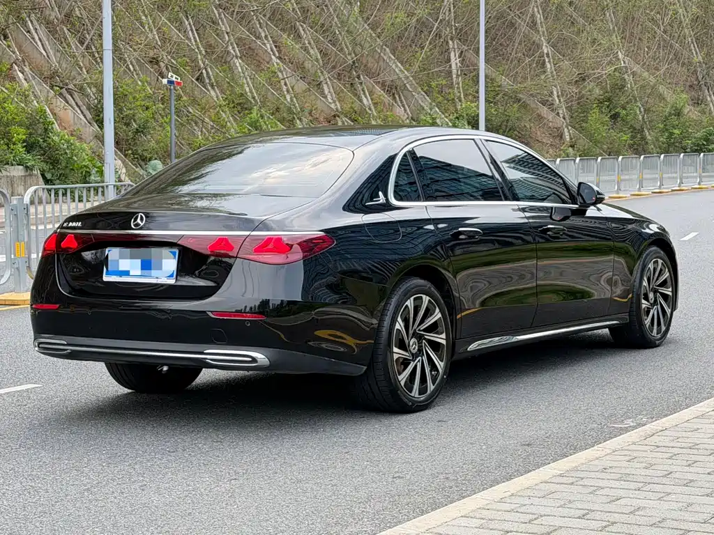 Mercedes-Benz E-Class 2024 E 300 L Luxury Model купить на сайте DeffCars
