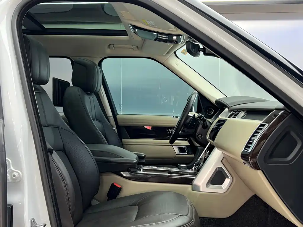 Range Rover 2021 3.0 L6 Legend Extended Classic Edition купить на сайте DeffCars
