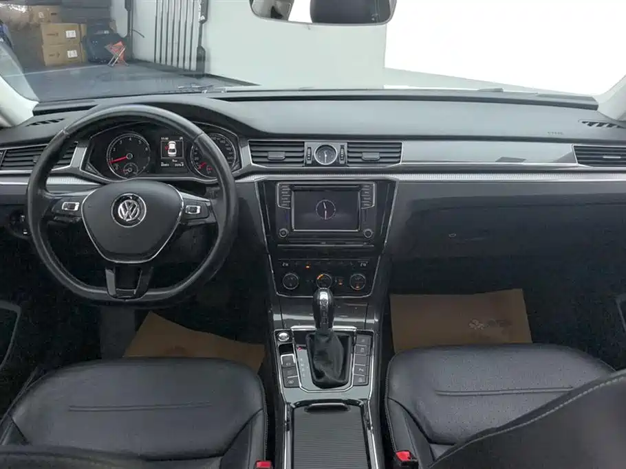 Passat 2017 330TSI DSG Royal Edition купить на сайте DeffCars