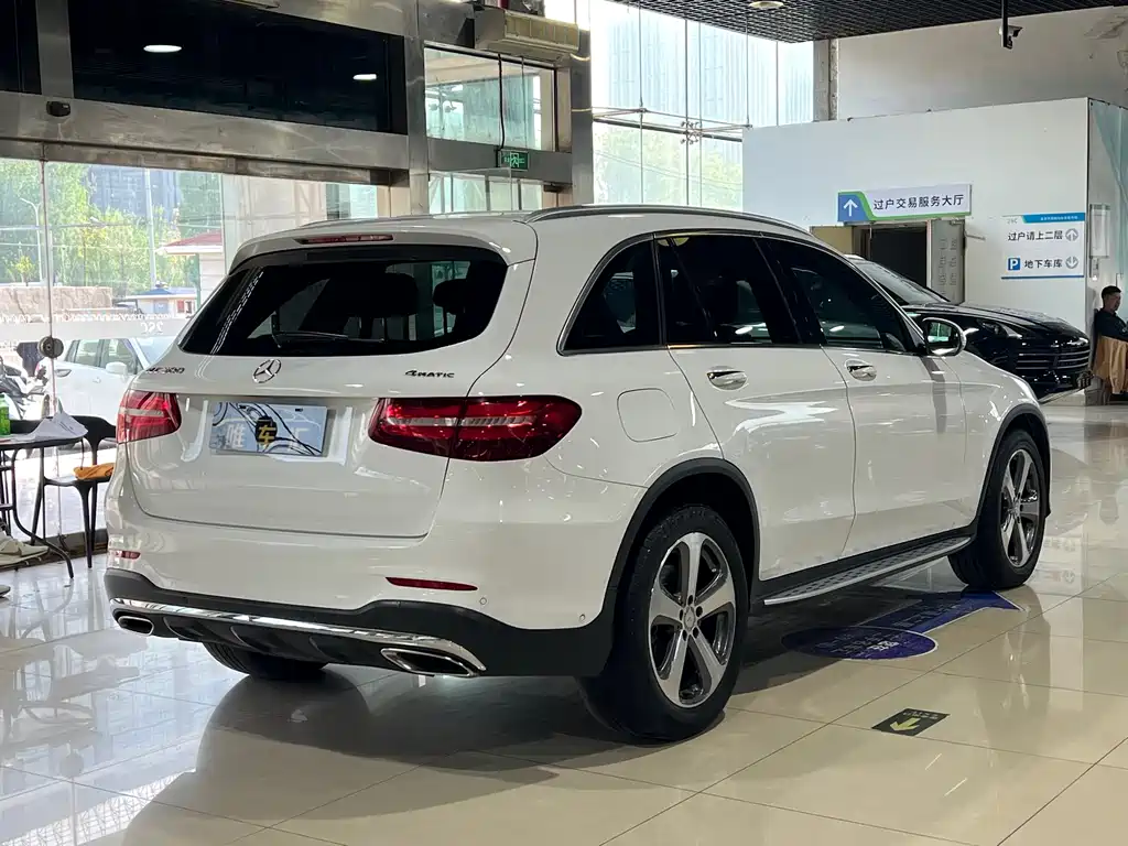 Mercedes-Benz GLC 2017 GLC 260 4MATIC luxury model купить на сайте DeffCars