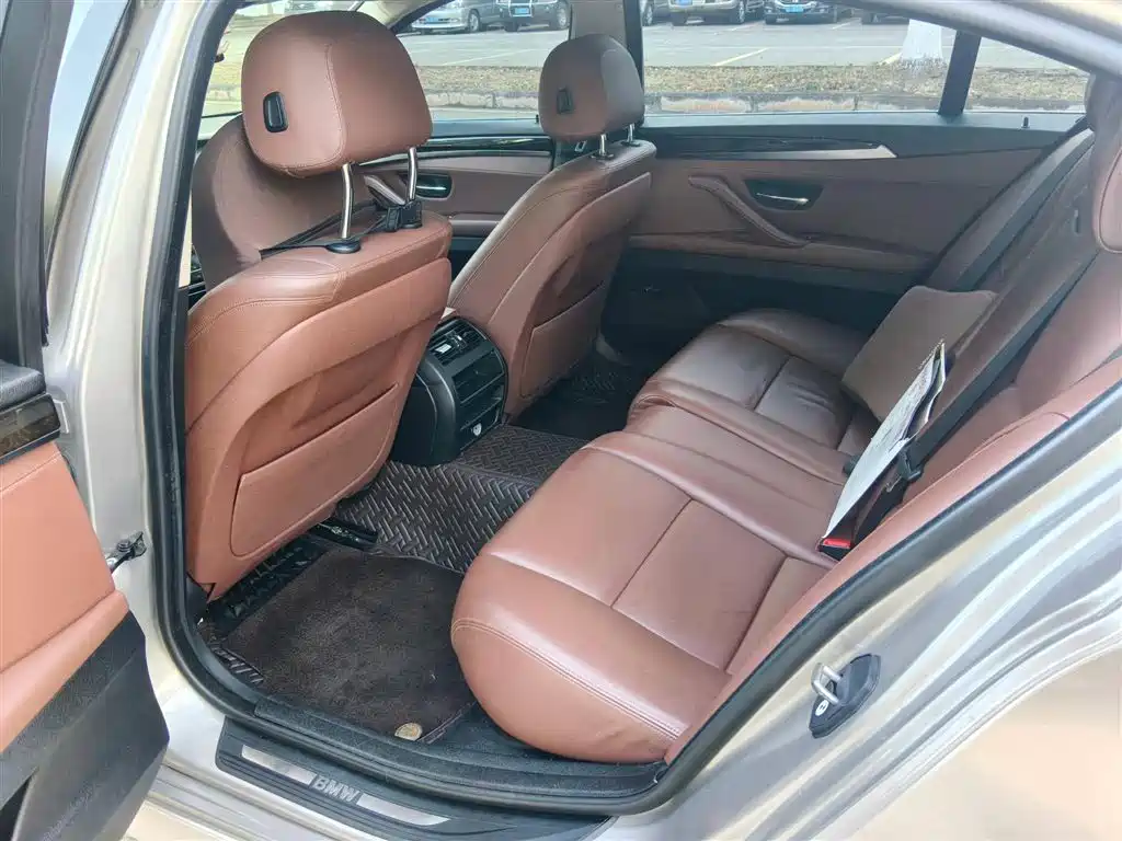 BMW 5 Series 2017 525Li Leading Model купить на сайте DeffCars