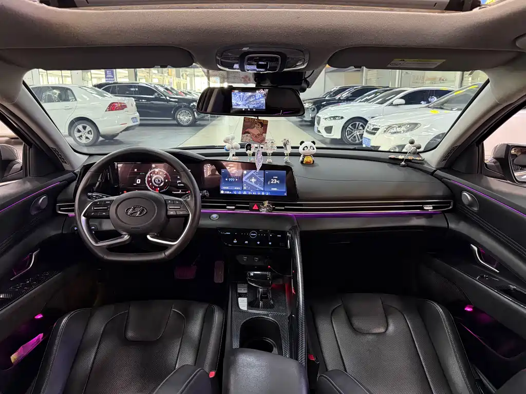 Elantra 2021 1.5L CVT LUX Premium Edition купить на сайте DeffCars