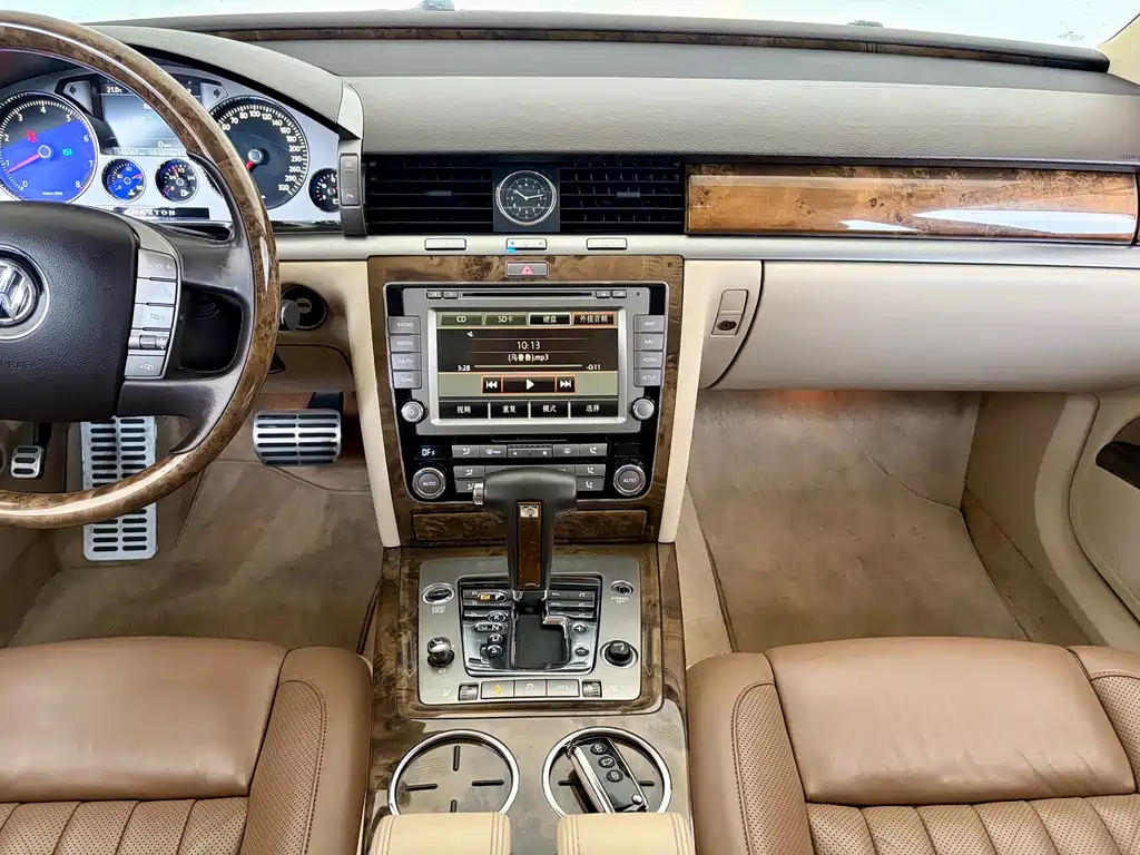Phaeton 2012 4.2L luxury customization купить на сайте DeffCars