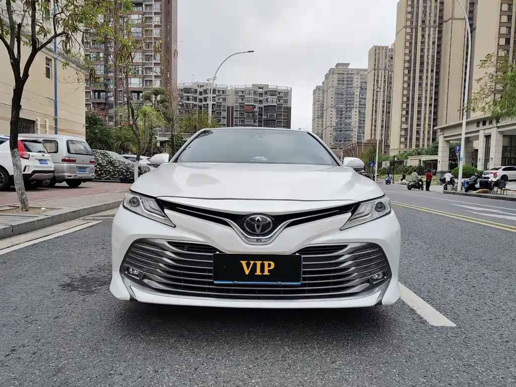 Camry 2019 2.5G Deluxe Edition National VI купить на сайте DeffCars