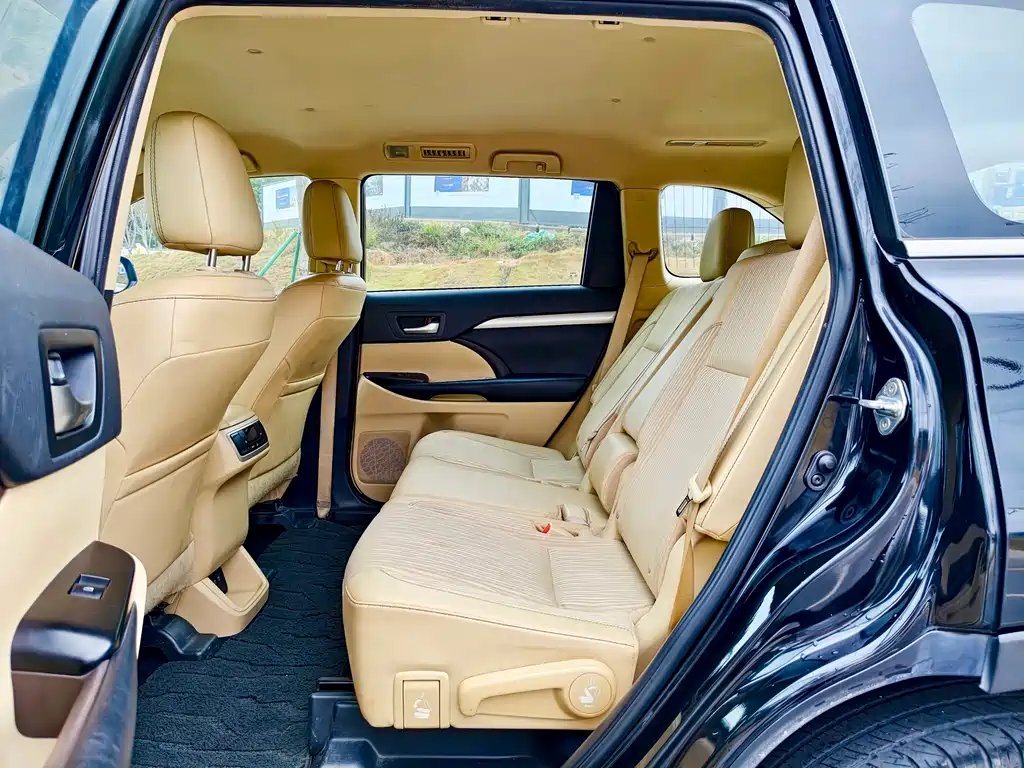 Highlander 2018 2.0T two-wheel drive elite version, 7 seats, National VI купить на сайте DeffCars