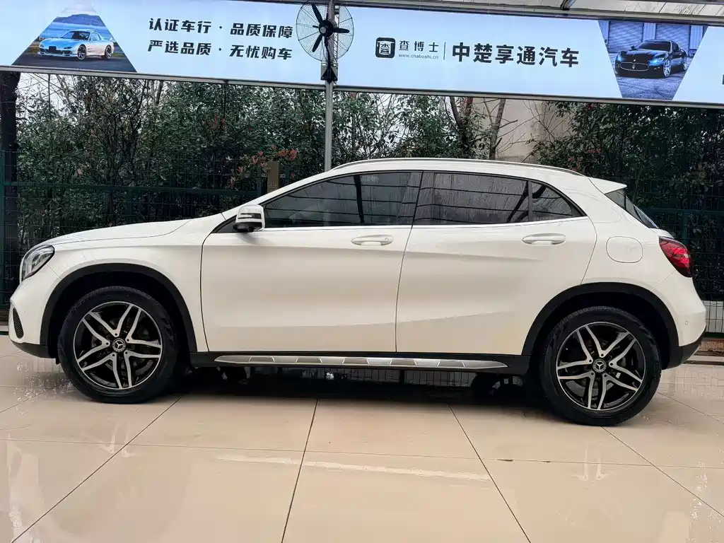 Mercedes-Benz GLA 2017 GLA 200 Fashion Model купить на сайте DeffCars