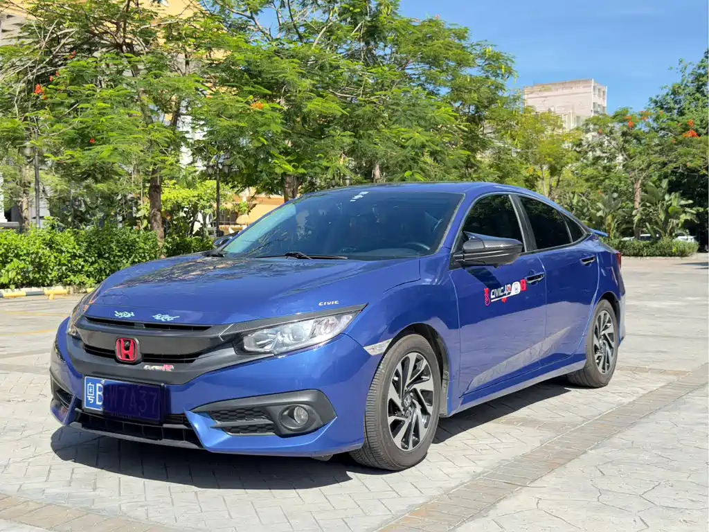 Civic 2016 220TURBO CVT Deluxe Edition купить на сайте DeffCars