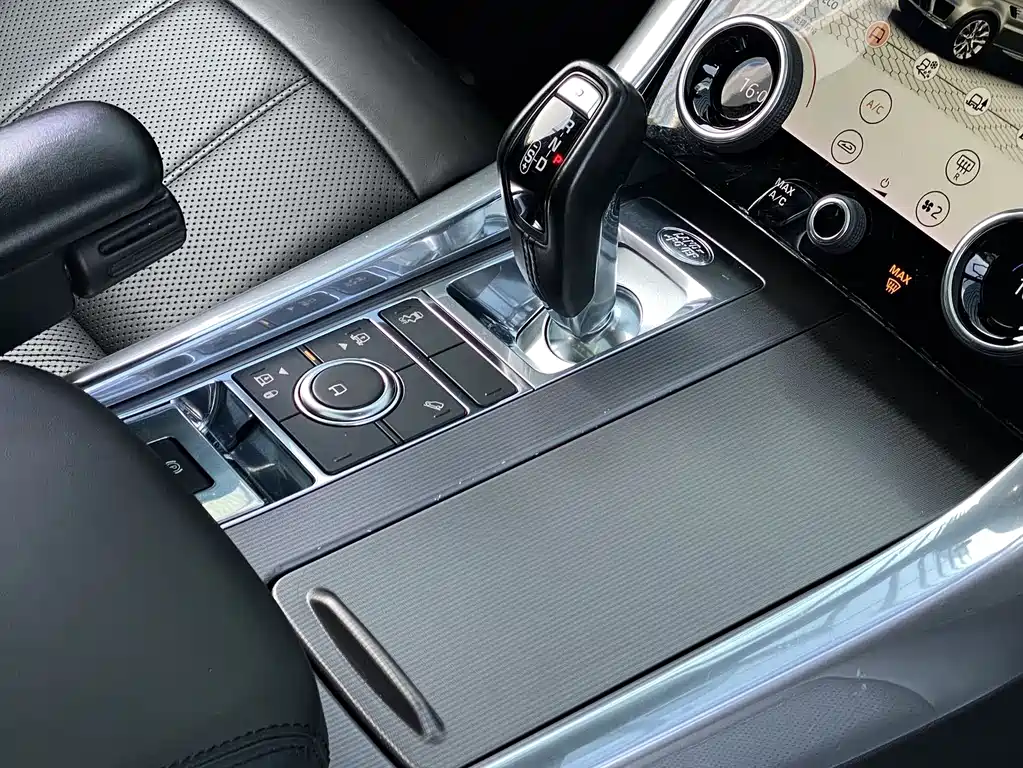 Range Rover Sport 2018 3.0 SC V6 HSE DYNAMIC купить на сайте DeffCars