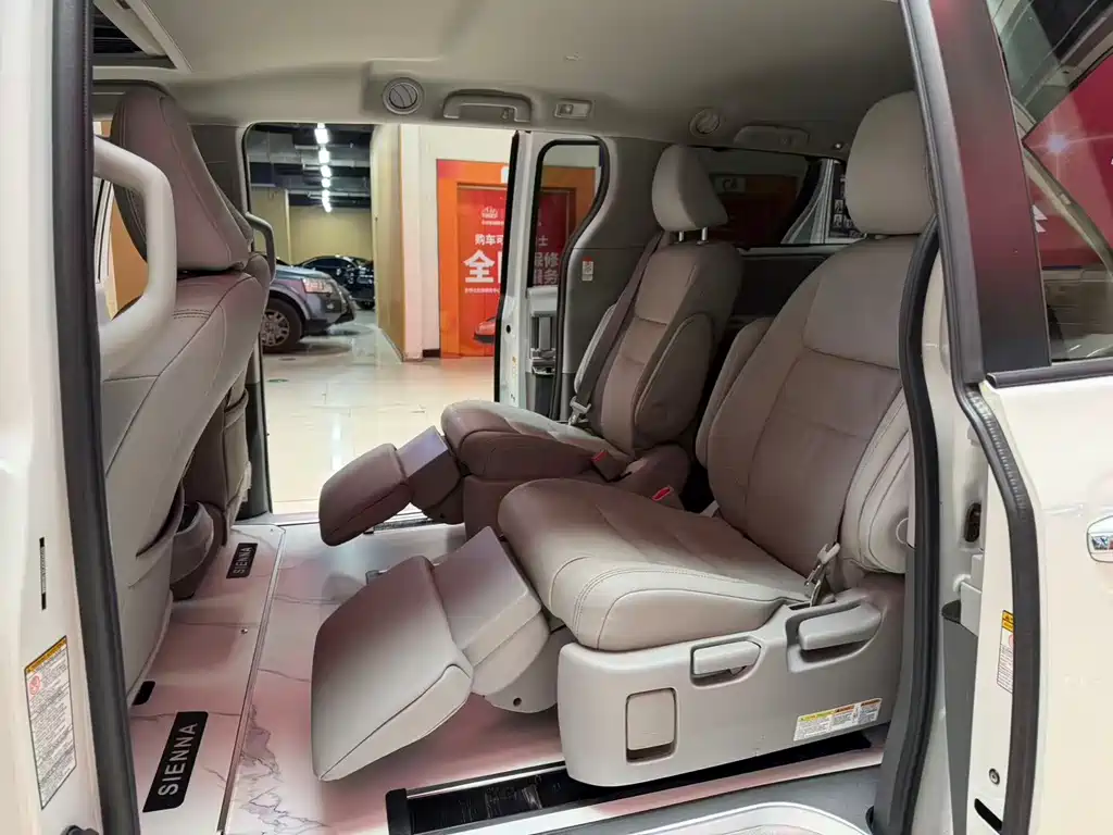 SIENNA 2015 3.5L 2WD LE купить на сайте DeffCars