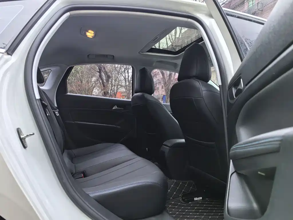 Peugeot 308 2018 1.6L automatic luxury version купить на сайте DeffCars