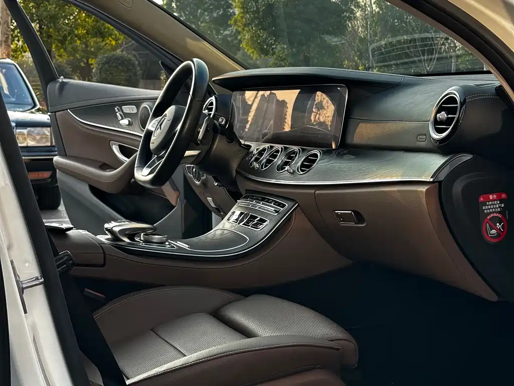 Mercedes-Benz E-Class 2018 E 200 L Sports купить на сайте DeffCars