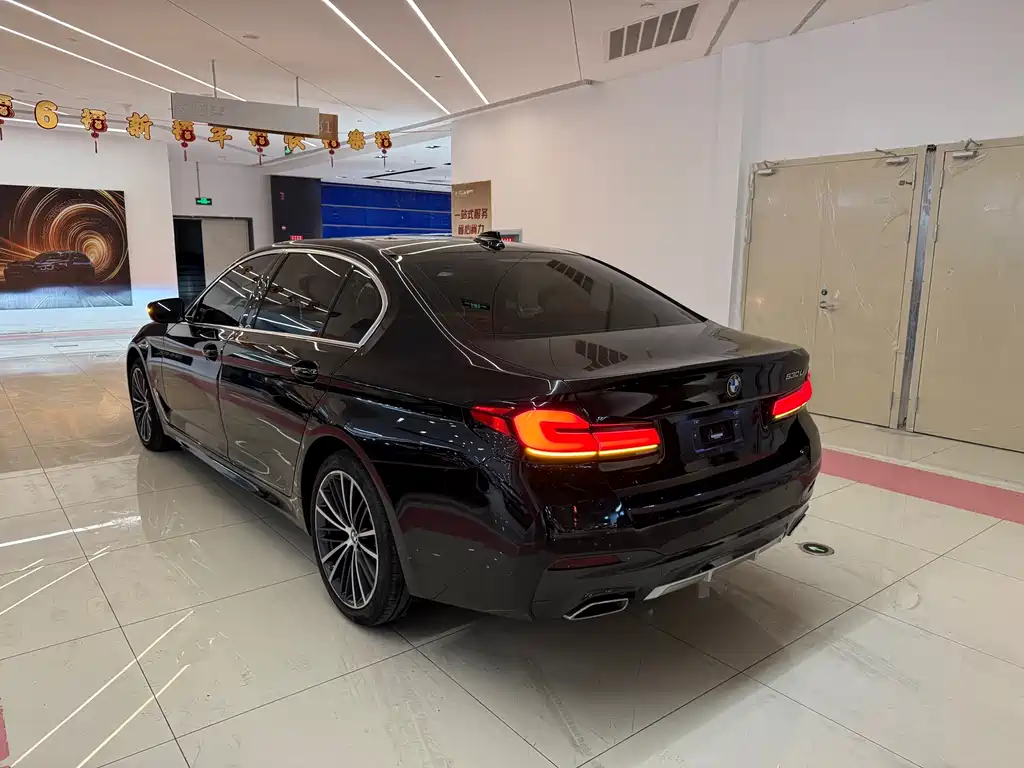 BMW 5 Series 2022 530Li Leading M Sports Package купить на сайте DeffCars