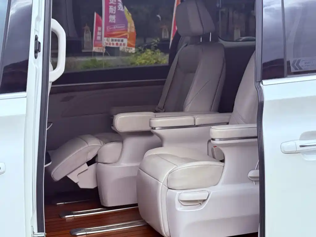 Trumpchi M8 2018 320T Premium Edition купить на сайте DeffCars
