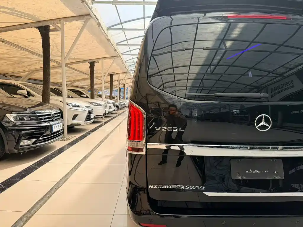 Mercedes-Benz V-Class 2017 V 260 L Premium Extended Edition купить на сайте DeffCars