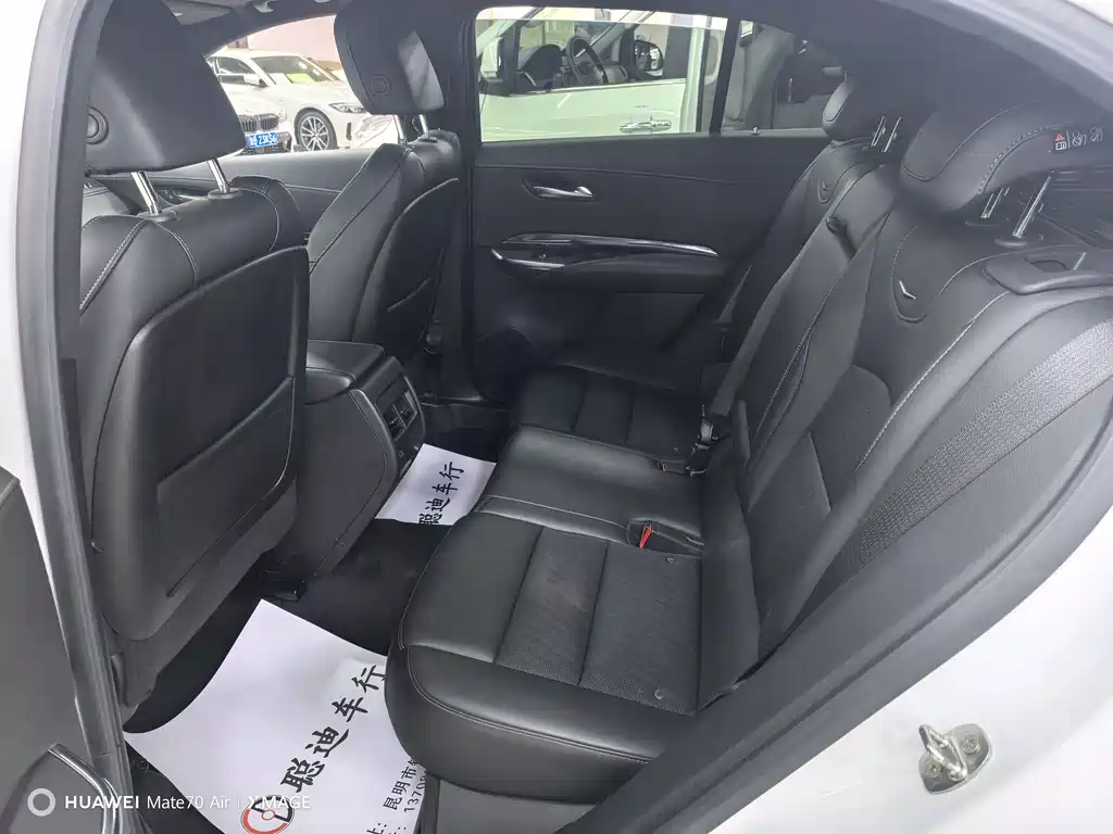 Cadillac XT4 2023 28T two-wheel drive fashion model купить на сайте DeffCars