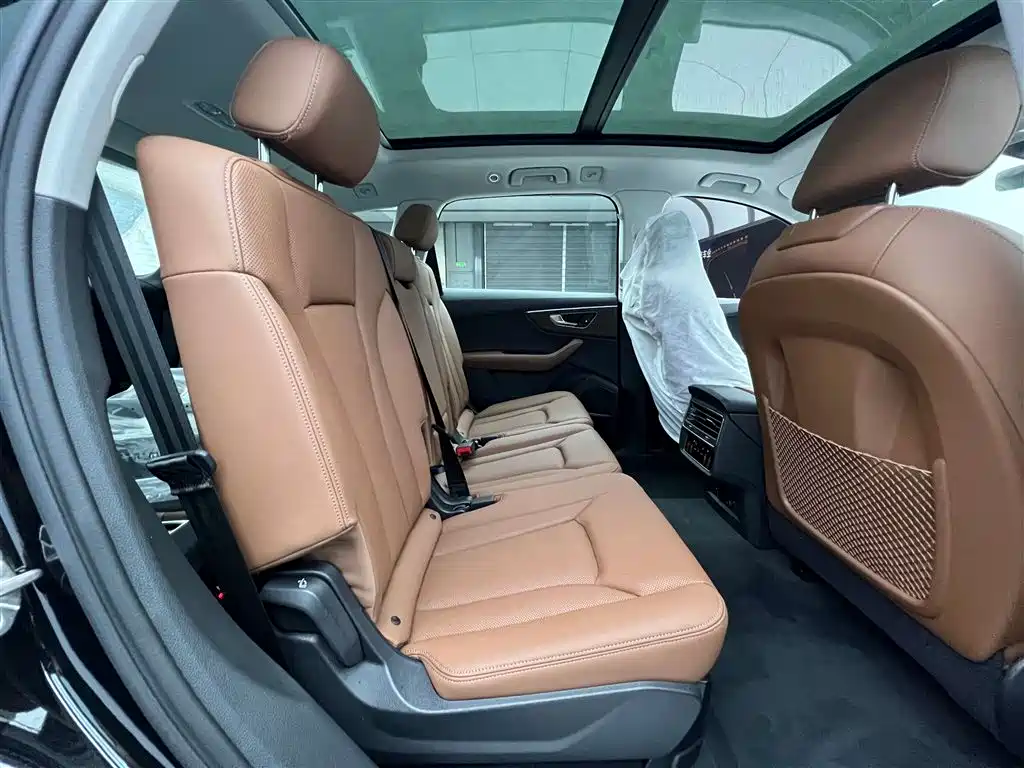 Audi Q7 2025 55 TFSI quattro S line sports купить на сайте DeffCars