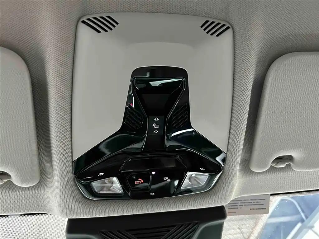 BMW X1 2023 sDrive20Li X Design Package купить на сайте DeffCars