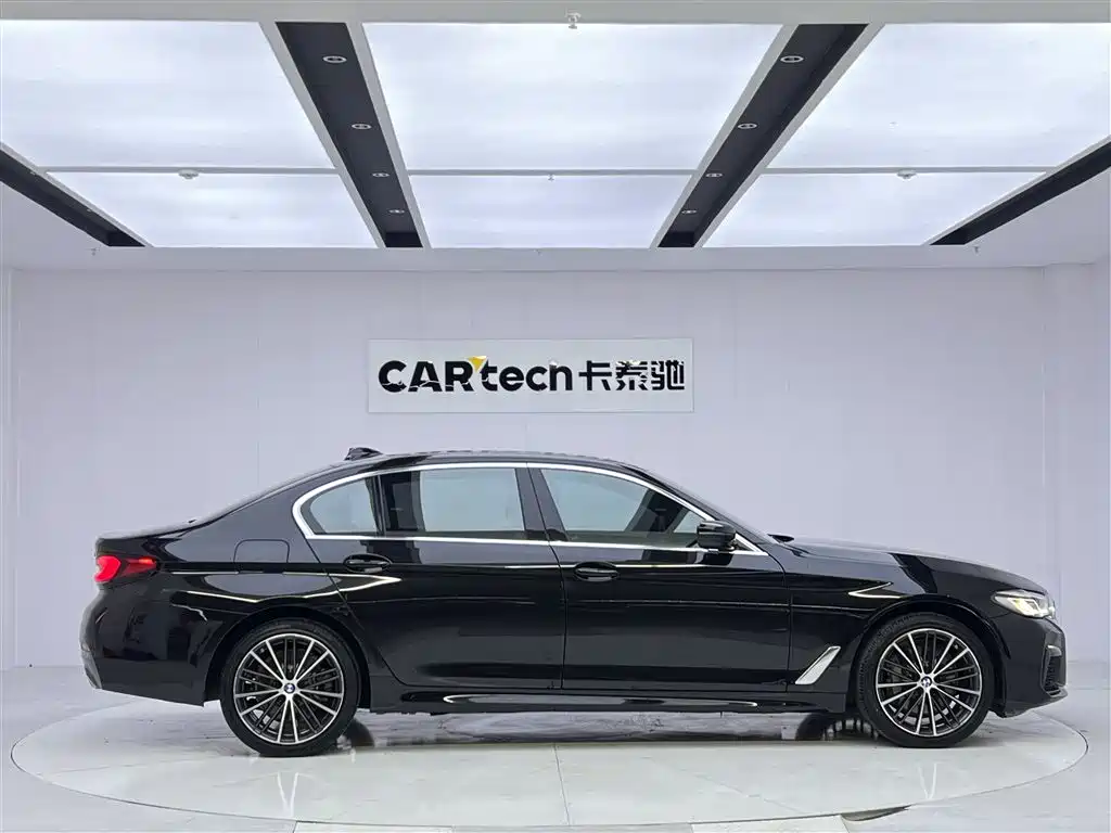 BMW 5 Series 2022 facelift 530Li leading M sports package купить на сайте DeffCars