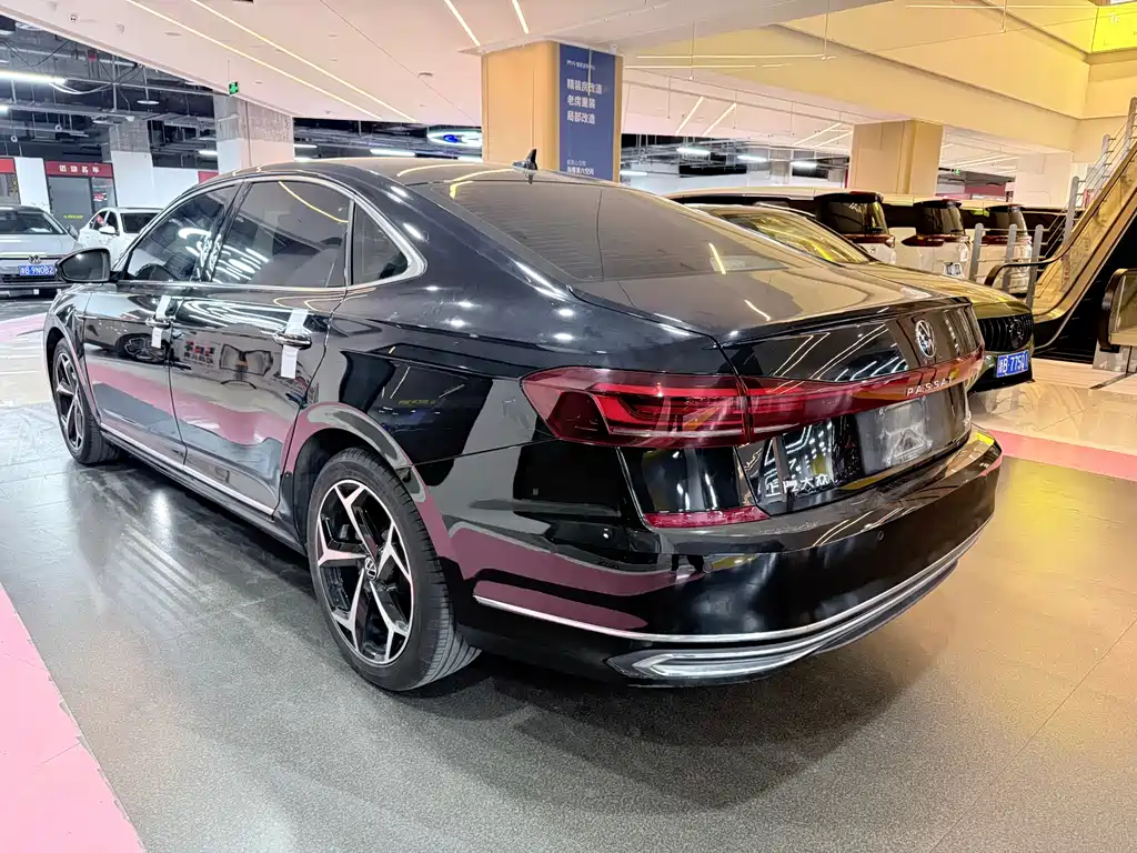 Passat 2022 330TSI Starry Sky Deluxe Edition купить на сайте DeffCars