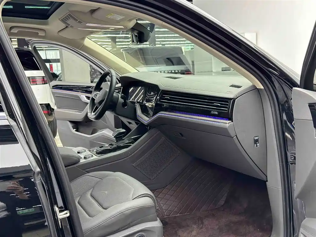Touareg 2023 3.0TSI Ruixiang Edition Classic Sports Package купить на сайте DeffCars