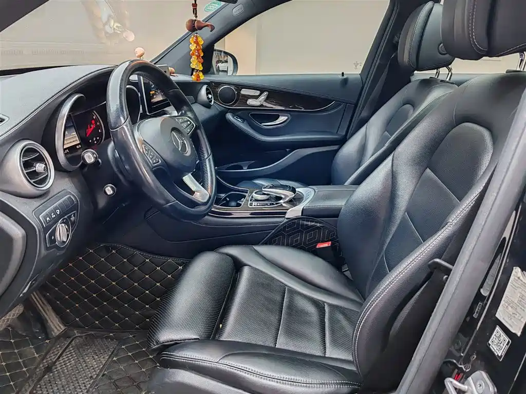 Mercedes-Benz GLC 2018 GLC 260 4MATIC luxury model купить на сайте DeffCars