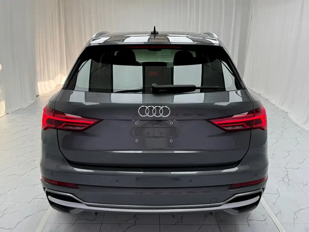 Audi Q3 2022 35 TFSI Fashionable and Dynamic купить на сайте DeffCars