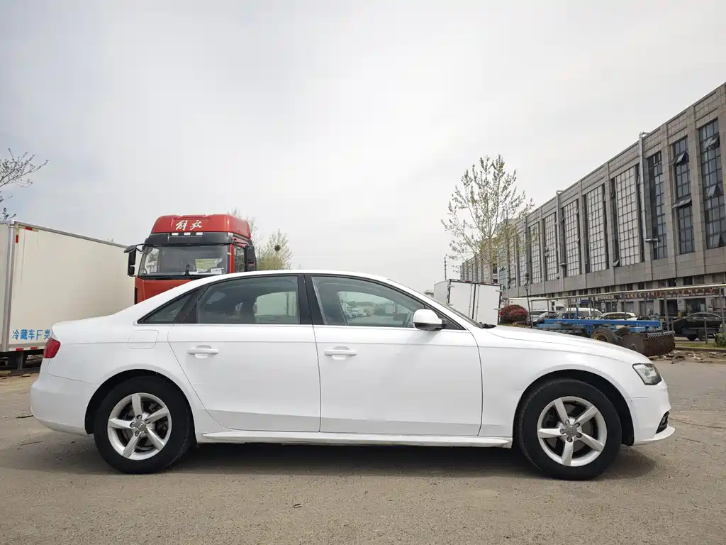 Audi A4L 2013 35 TFSI automatic comfort type купить на сайте DeffCars