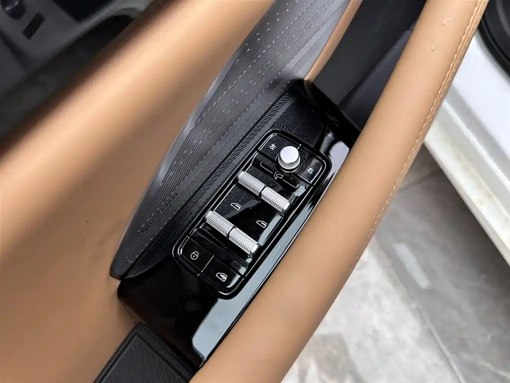 Galaxy A7 EM 2025 EM-i 150km Exclusive Edition купить на сайте DeffCars