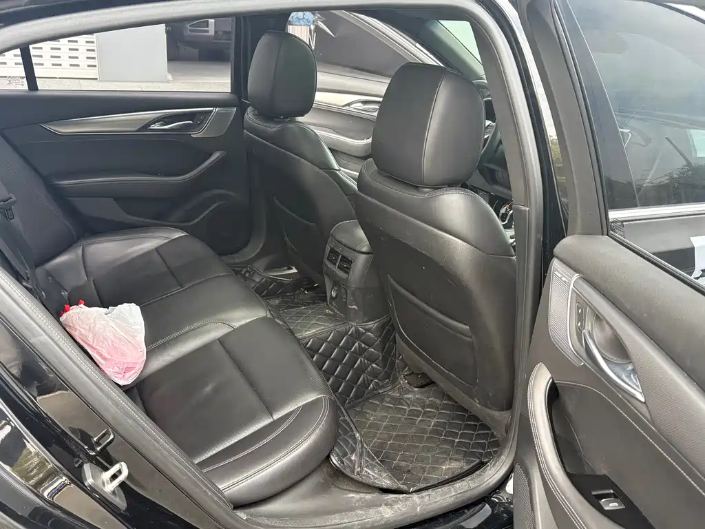 Cadillac CT5 2021 28T Fashion Model купить на сайте DeffCars
