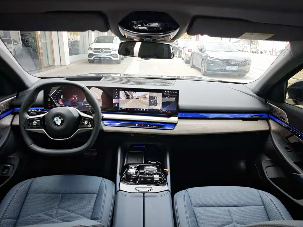 BMW 5 Series 2024 530Li Exclusive Luxury Package купить на сайте DeffCars