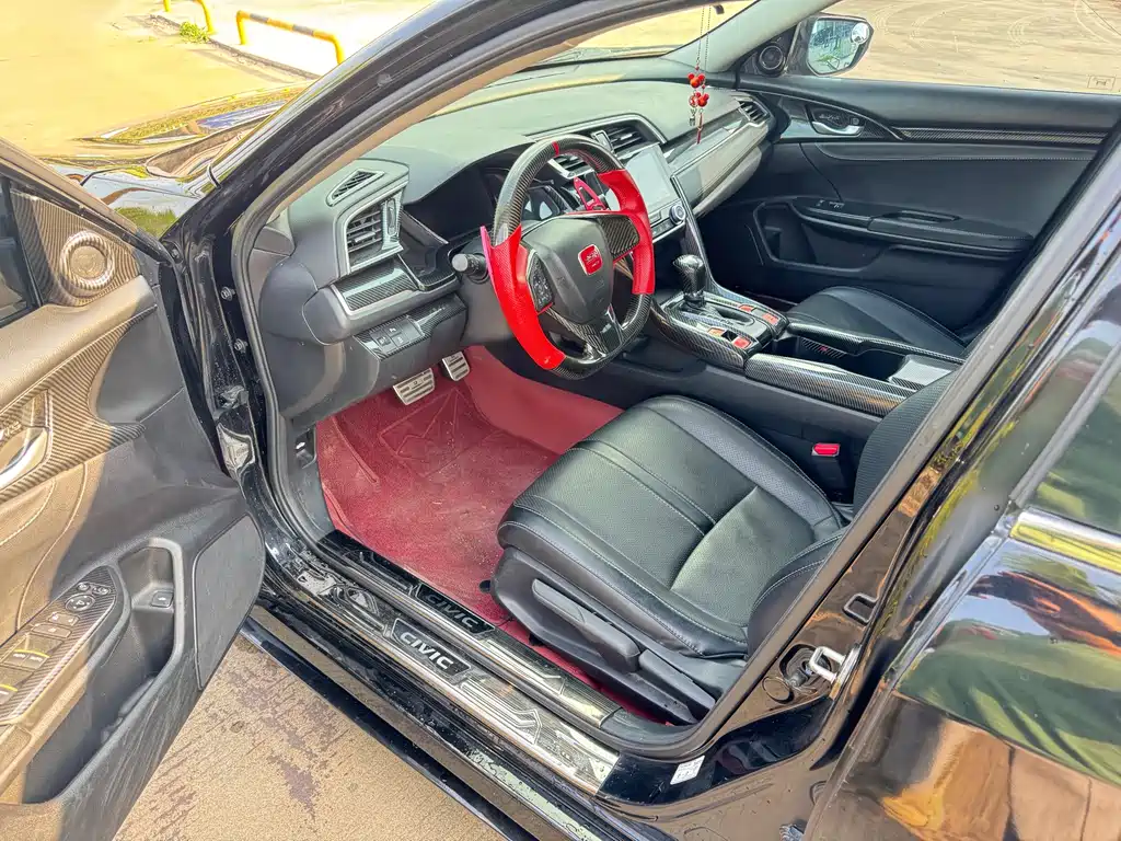Civic 2016 220TURBO CVT Deluxe Edition купить на сайте DeffCars
