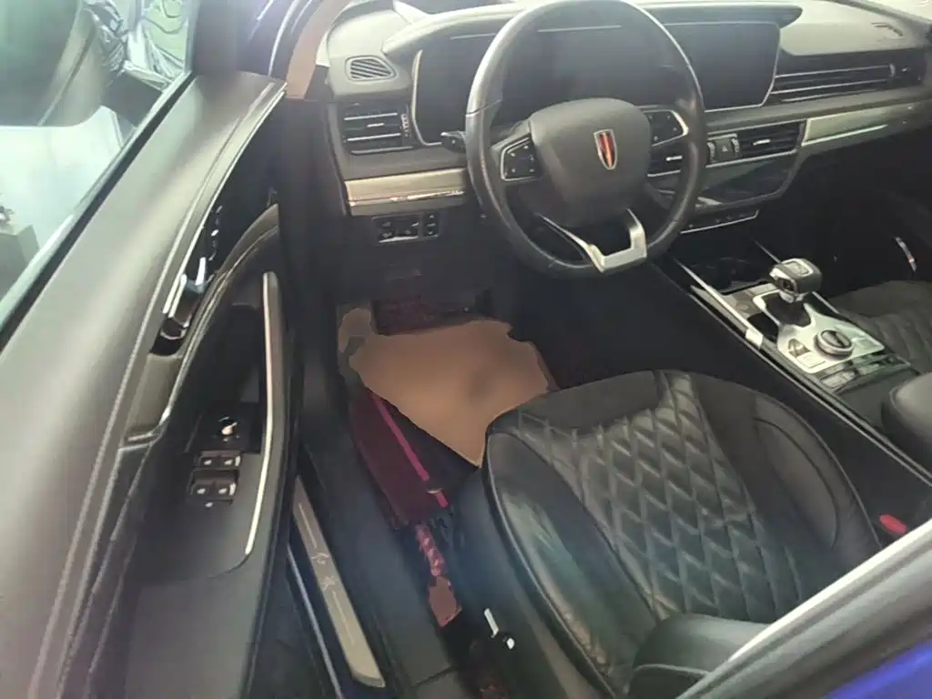 Red Flag Hongqi HS5 2019款 2.0T 智联旗享四驱版 купить на сайте DeffCars