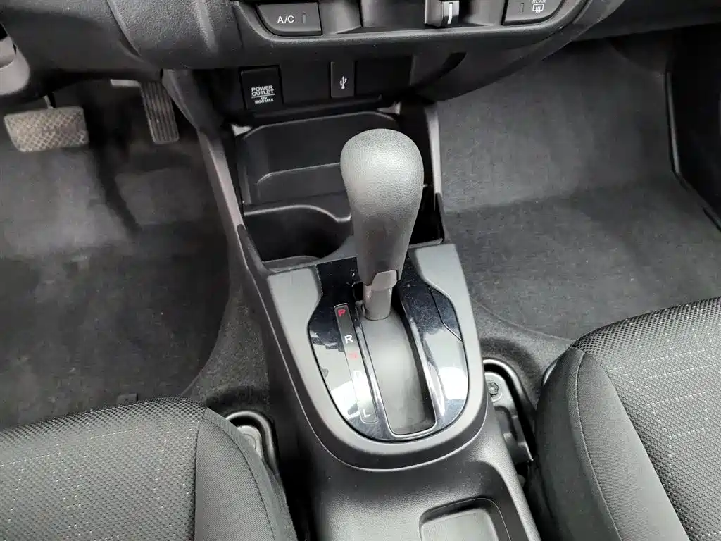 Fit 2016 1.5L LXS CVT Comfort Sunroof Edition купить на сайте DeffCars